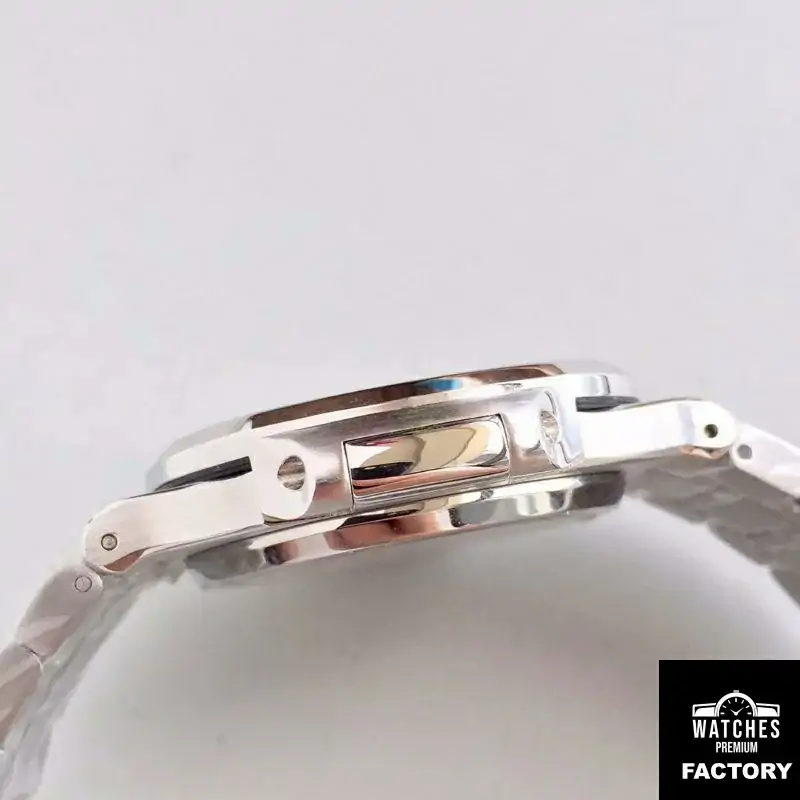 Patek Philippe Nautilus Jumbo 5719 / 1G-001 Diamonds Dial