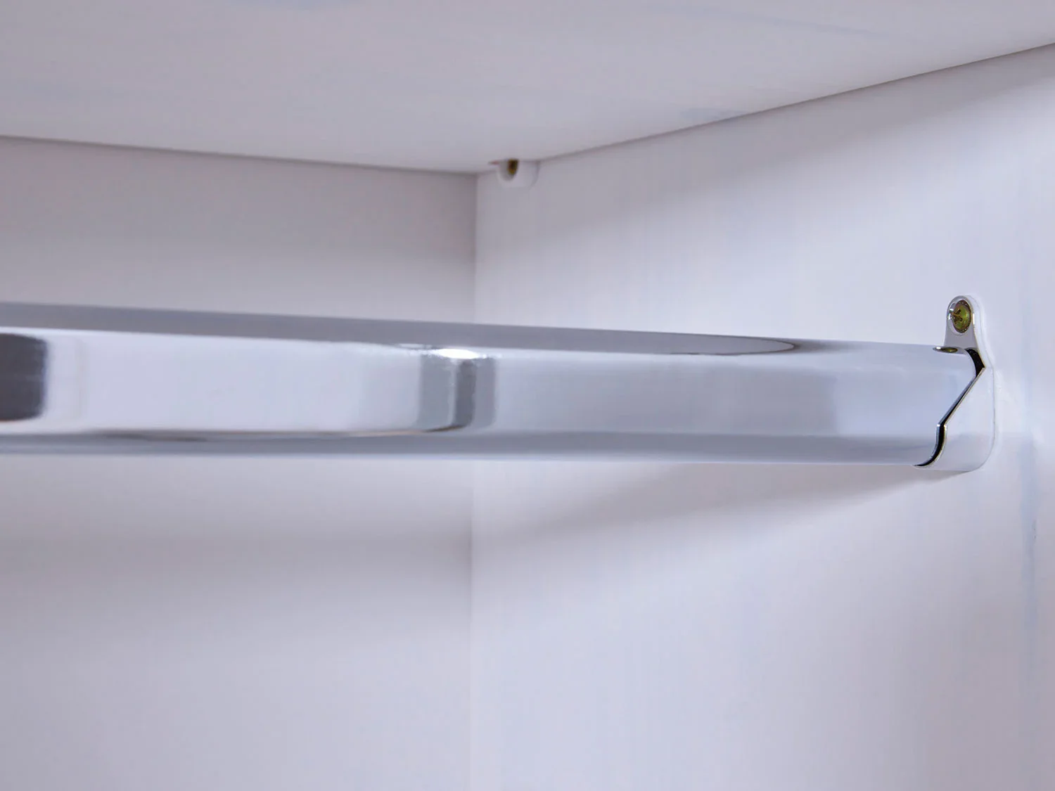 Inter Link Armoire en bois massif