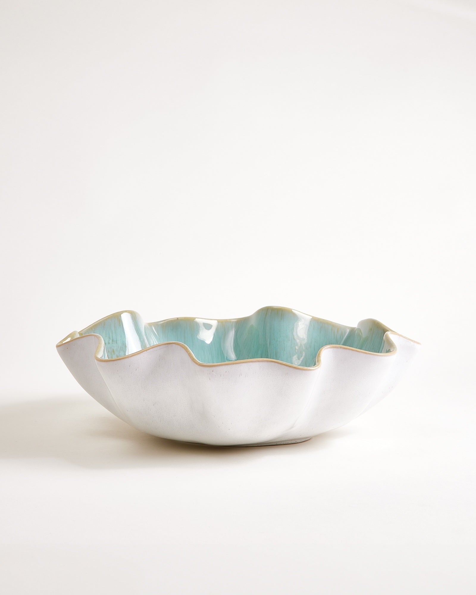 AREIA - LARGE SERVING BOWL SHELL MINT