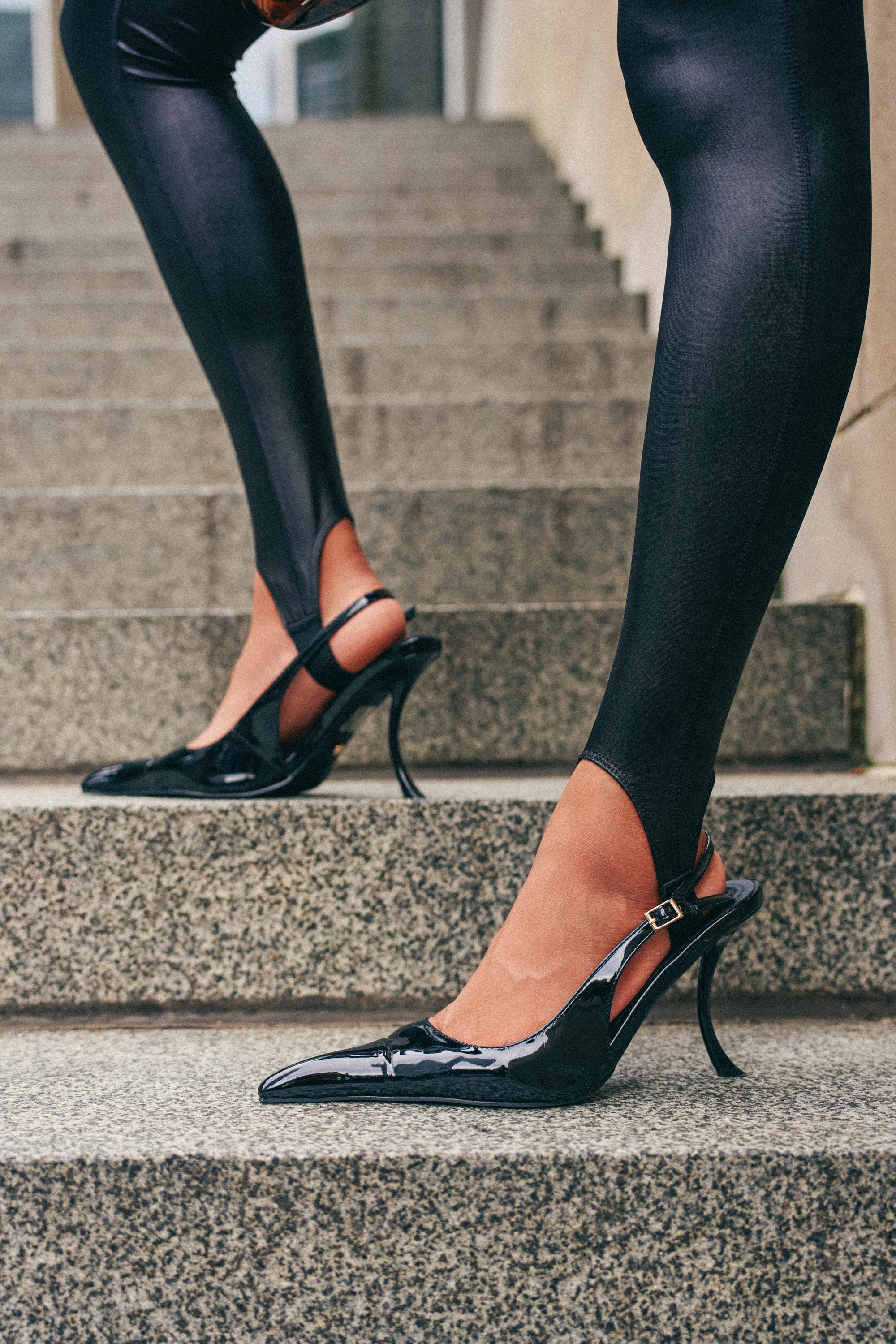 AZALEA WANG EMANUELA BLACK NOVELTY SLING BACK PUMP - Akira Store