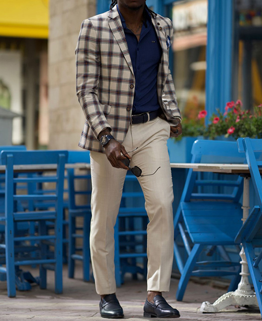 Blazer à carreaux quotidiens avec poche poitrine et revers cranté
