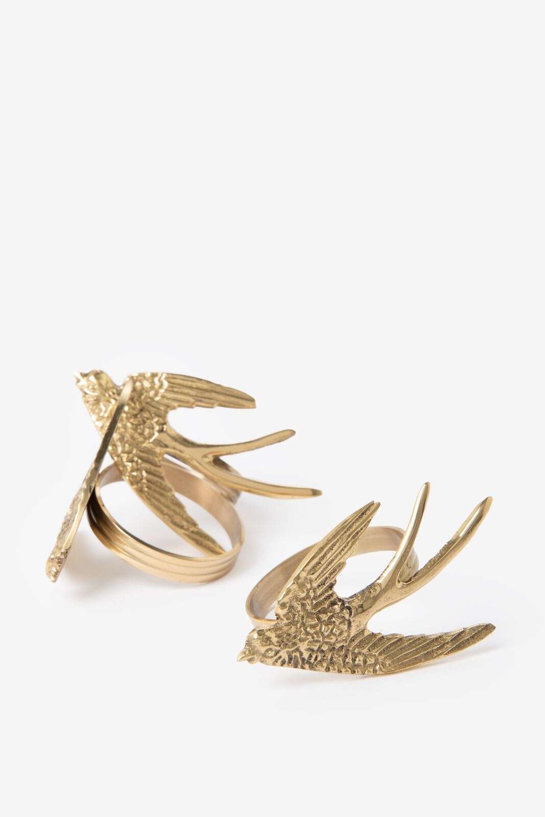 Goudkleurige servetring zwaluw