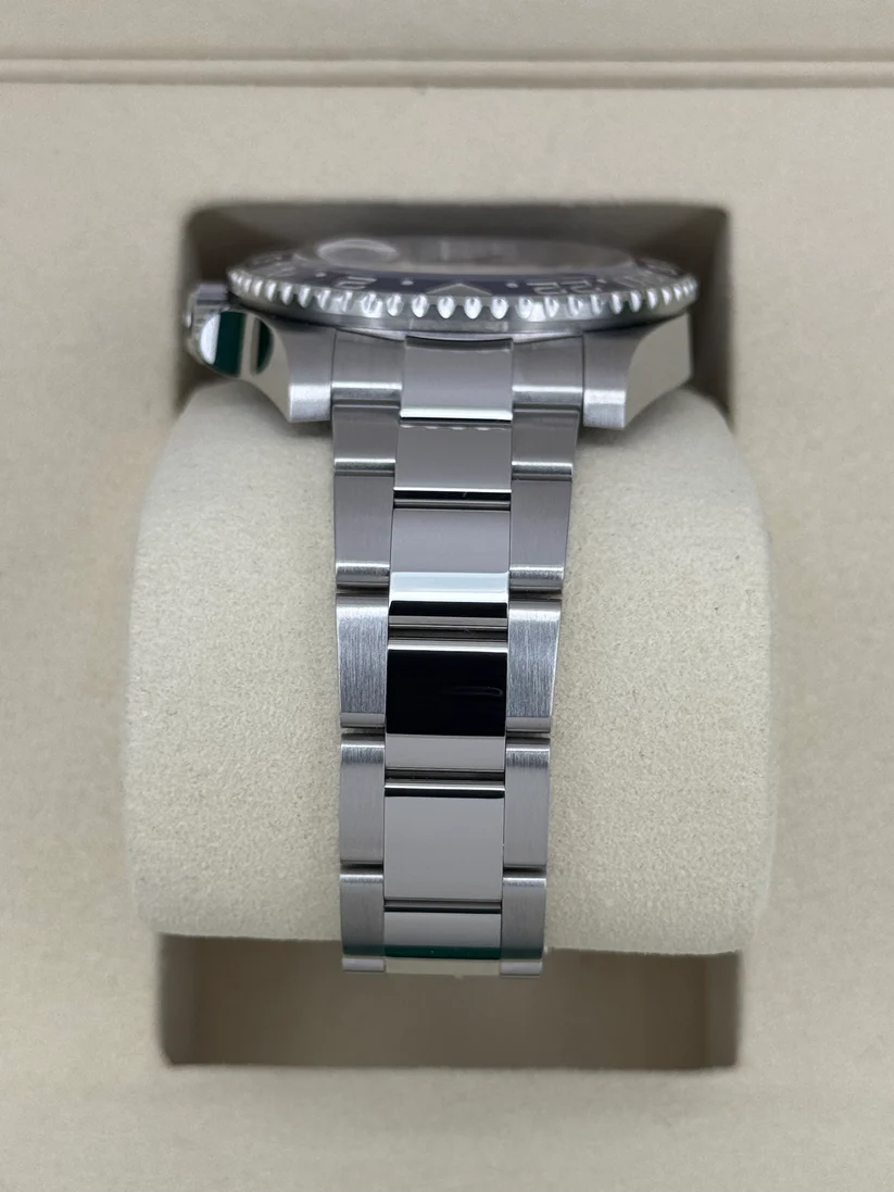[Super Clone]RLX Steel GMT-Master II 40 Watch - Blue And Red Pepsi Bezel - Black Dial - Oyster Bracelet  | Ref 126710blro-0002