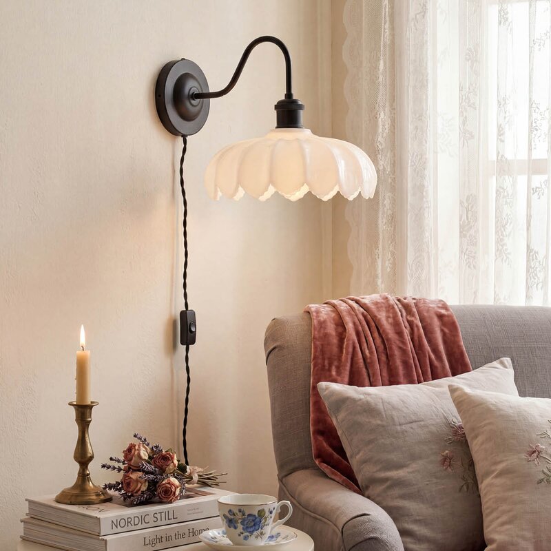 Sofia vegglampe 32 cm svart/hvit