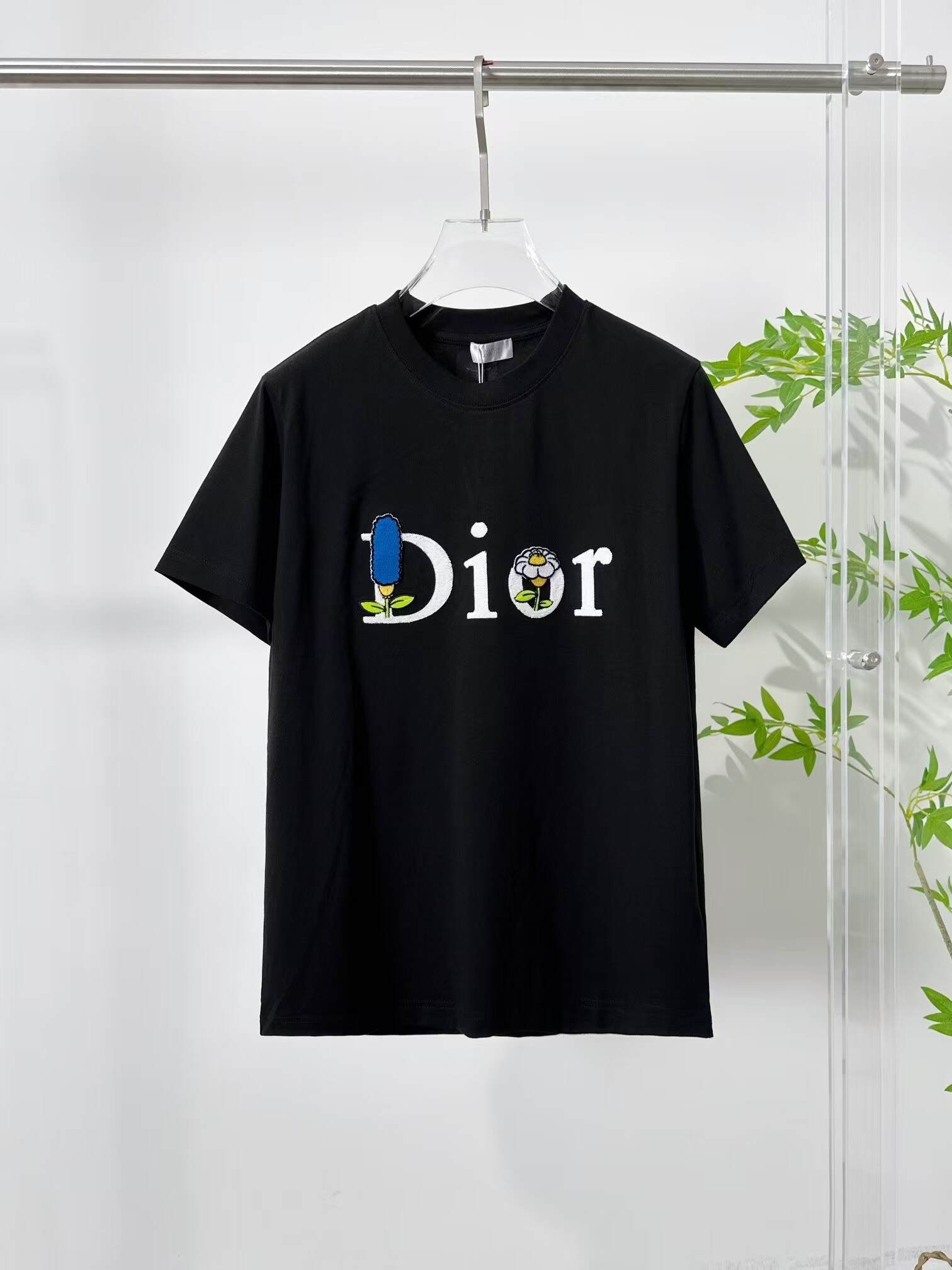 【DIOR 公式旗艦店】ディオール Tシャツ ご好評に付き再入荷！半袖Tシャツ