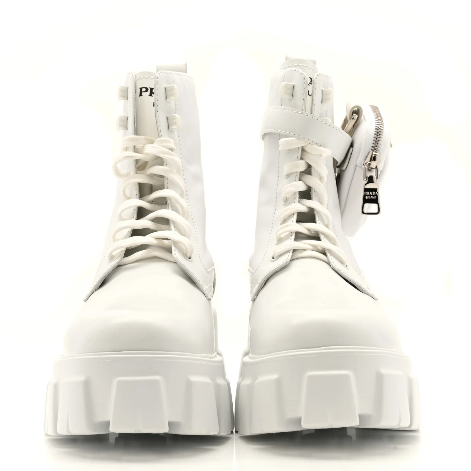 Spazzolato Rois Re-Nylon Metal Triangle Logo Monolith Pouch Pocket 55mm Boots 40 White