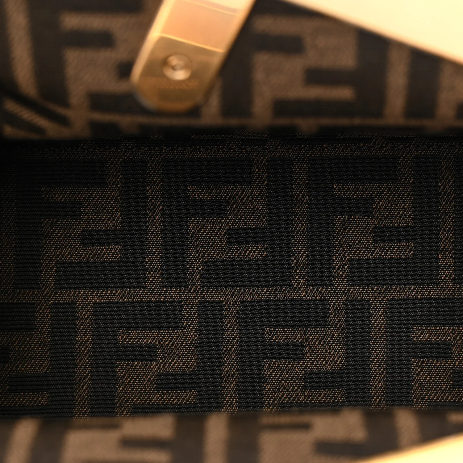 Vitello Grace Intreccio Nappa Small Fendi First Tortora White Rice