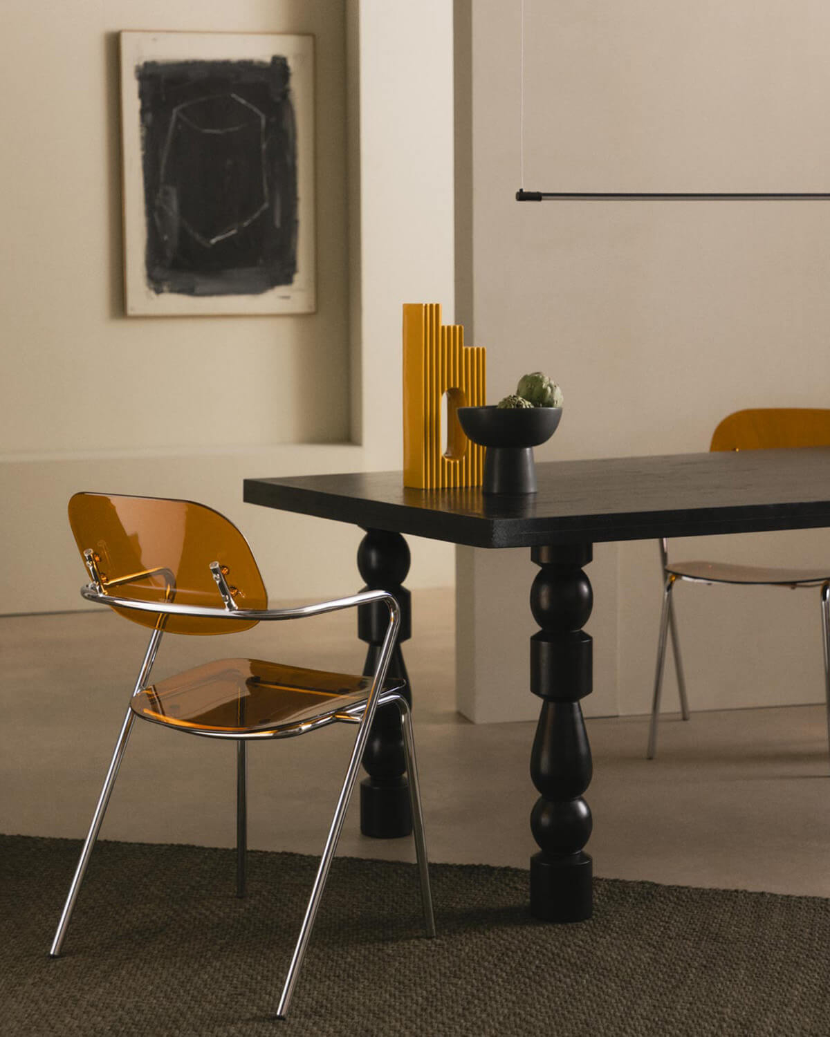 Pinha - Silla de Comedor con Reposabrazos de Polietileno y Metal Pinha