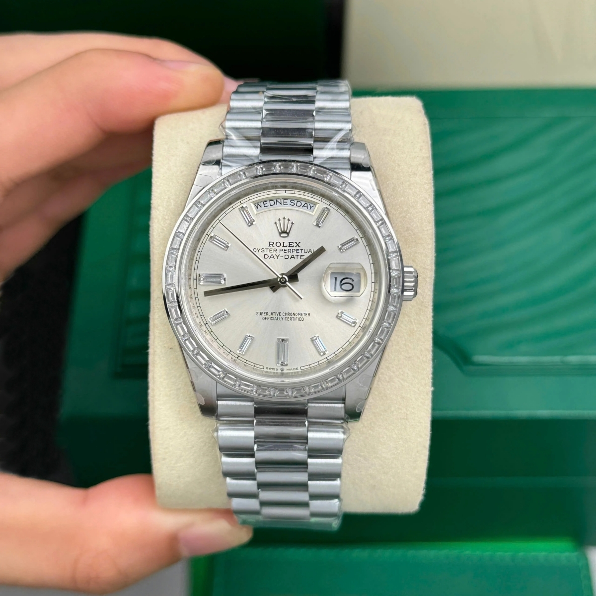 [Super Clone]RLX Day-Date 40mm 228396TBR-0011 Silver Diamonds Dial