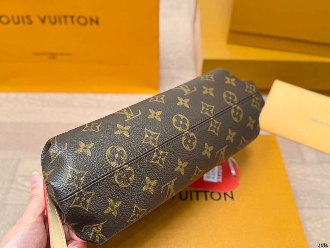 Louis new arrival Manhattan vintage bag size: 27*13 cm