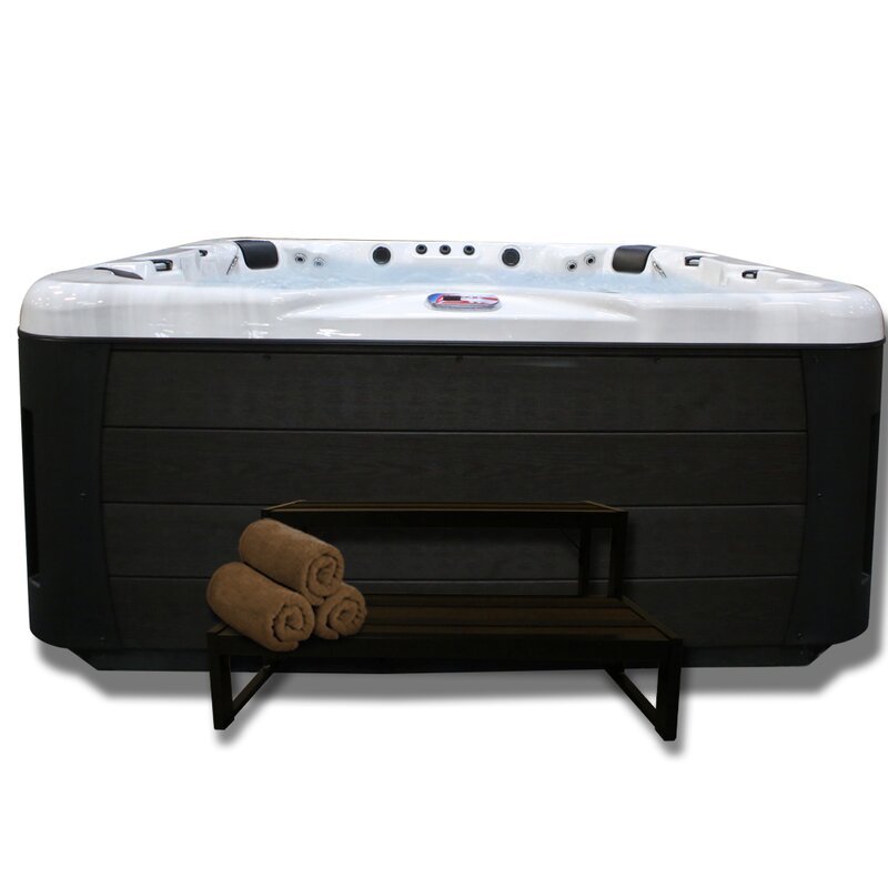 Spa carré American Spas 7 personnes, 56 jets, acrylique, avec ozonateur et haut-parleur intégré