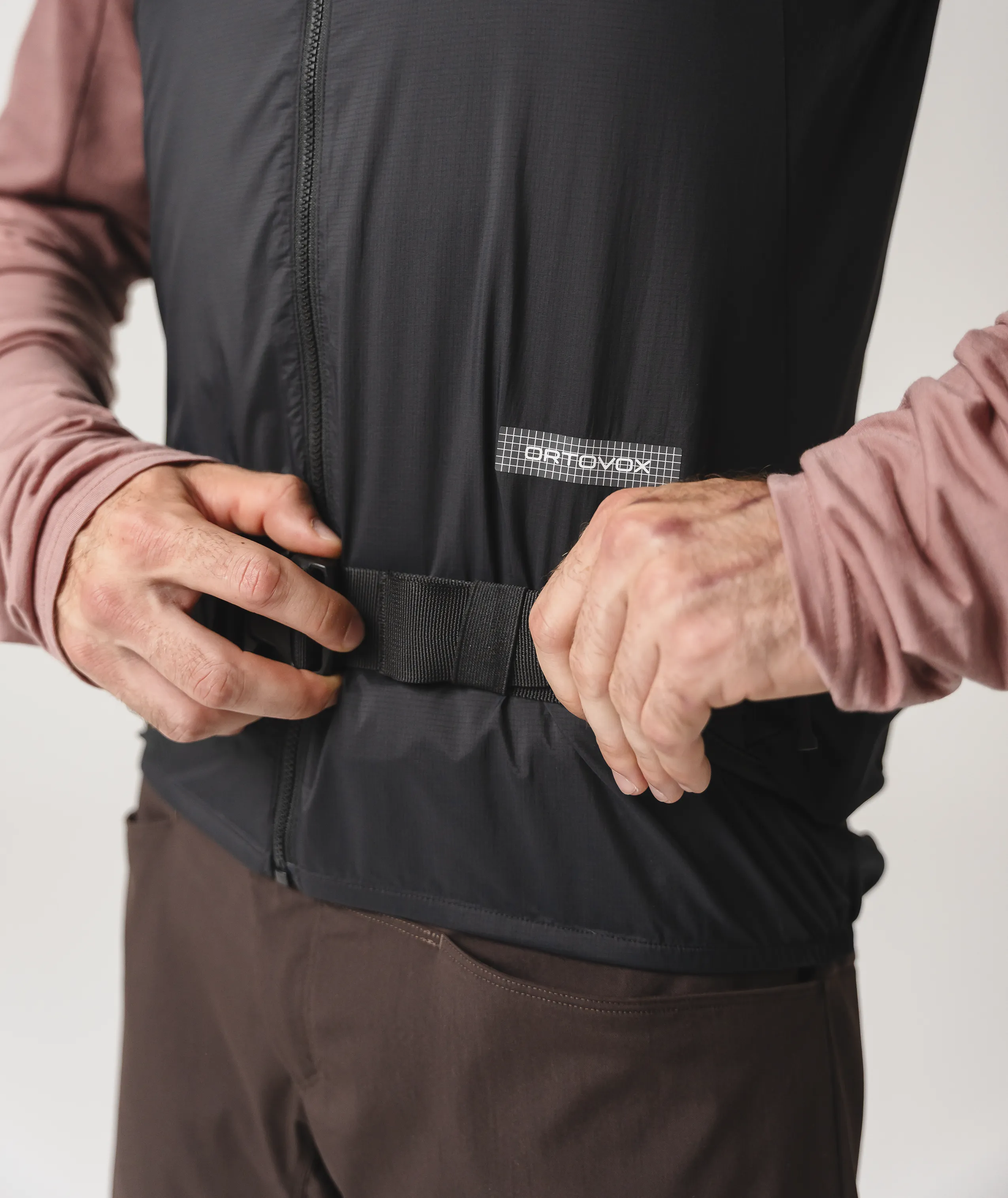 ORTOVOXR SEQUENCE HIP POUCH 1