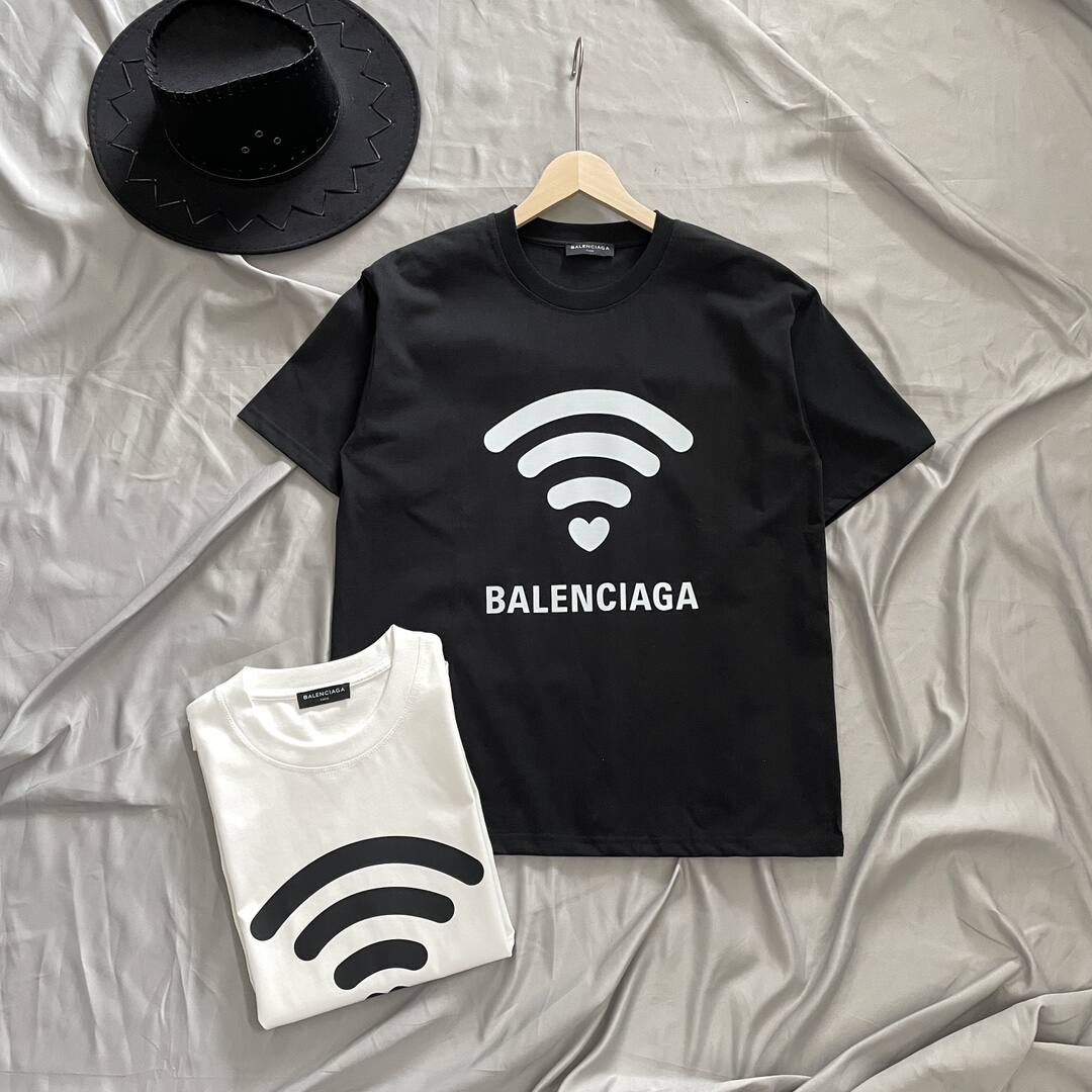 【BALENCIAGA】（バレンシアガ ）半袖 男女兼用半袖Tシャツ