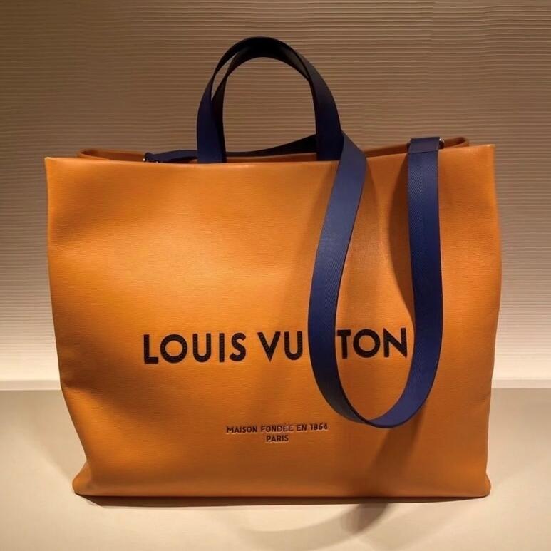 【人目を惹くデザイン】Louis Vuitton トートバッグ ショッパー  M24457