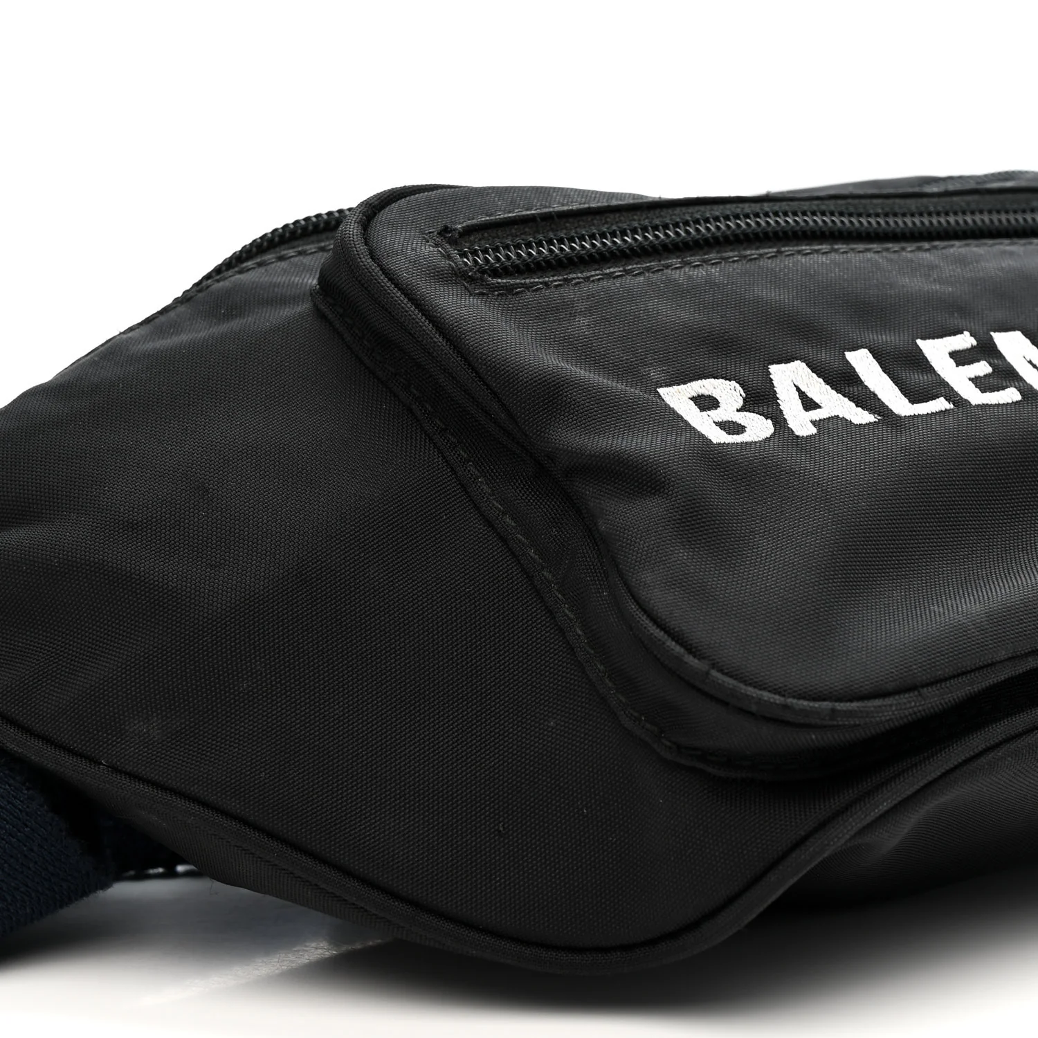 Recycled Sport Nylon Logo Embroidered Wheel Beltpack Black