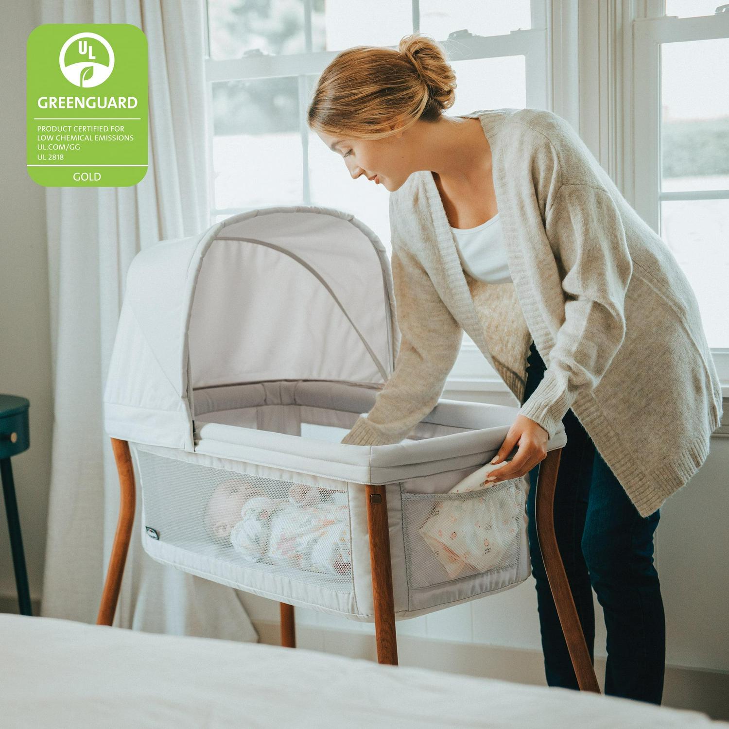 Chicco Lullago Anywhere LE Portable Bedside Bassinet with Removable Canopy - Serene (Beige). New