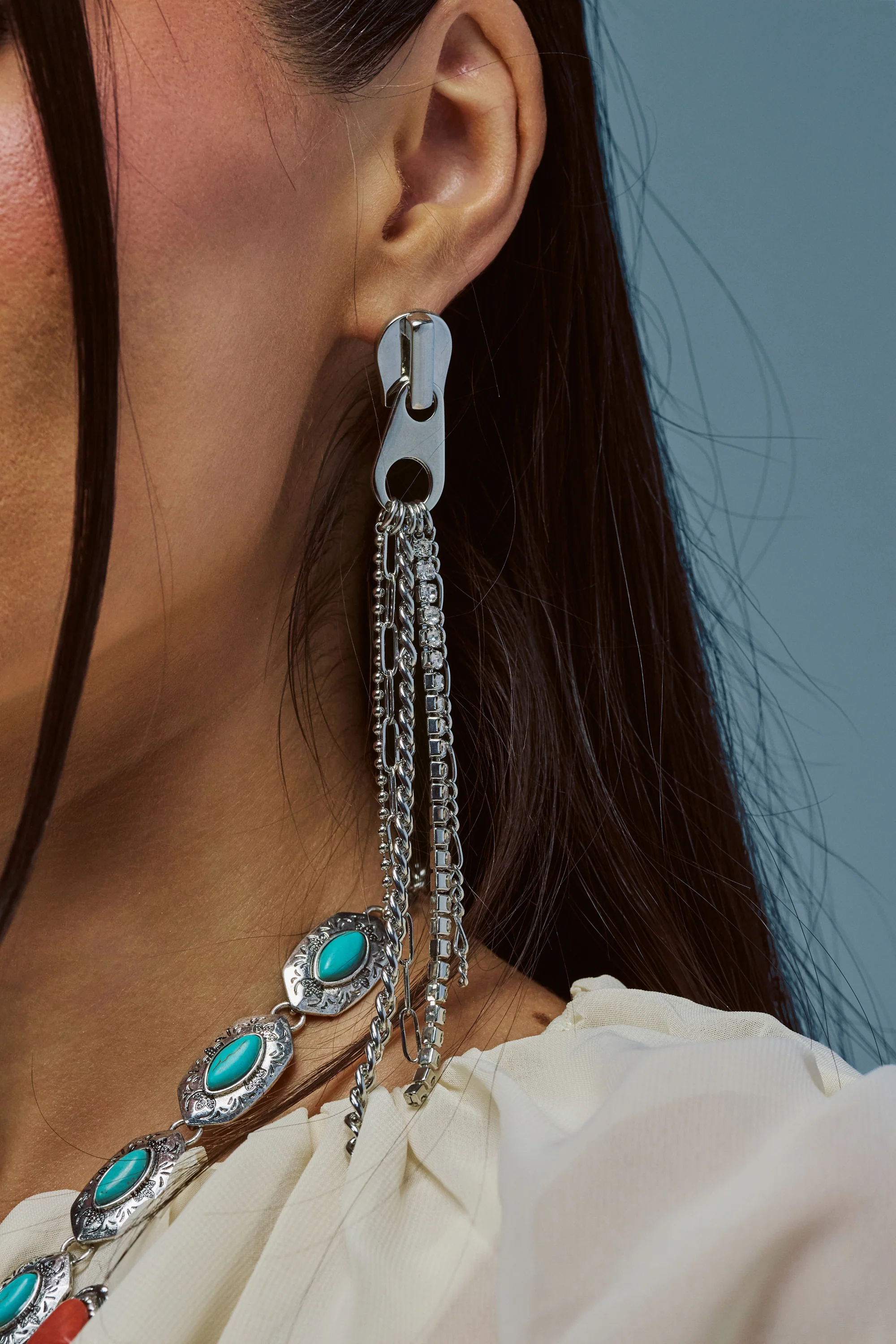 ZIP IT STATEMENT EARRING - Akira Store