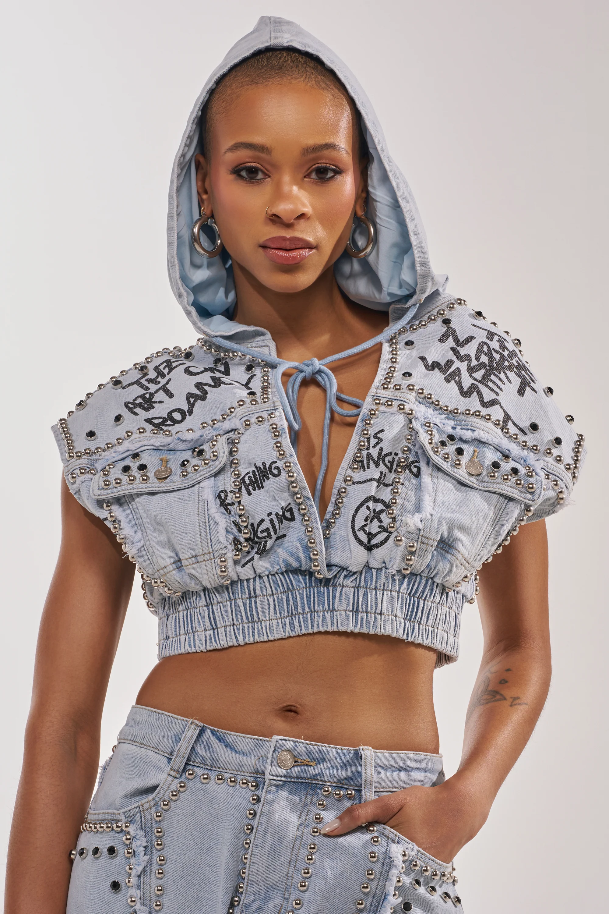 GET INTO THE RHYTHM CROP HOODIE - Akira Store