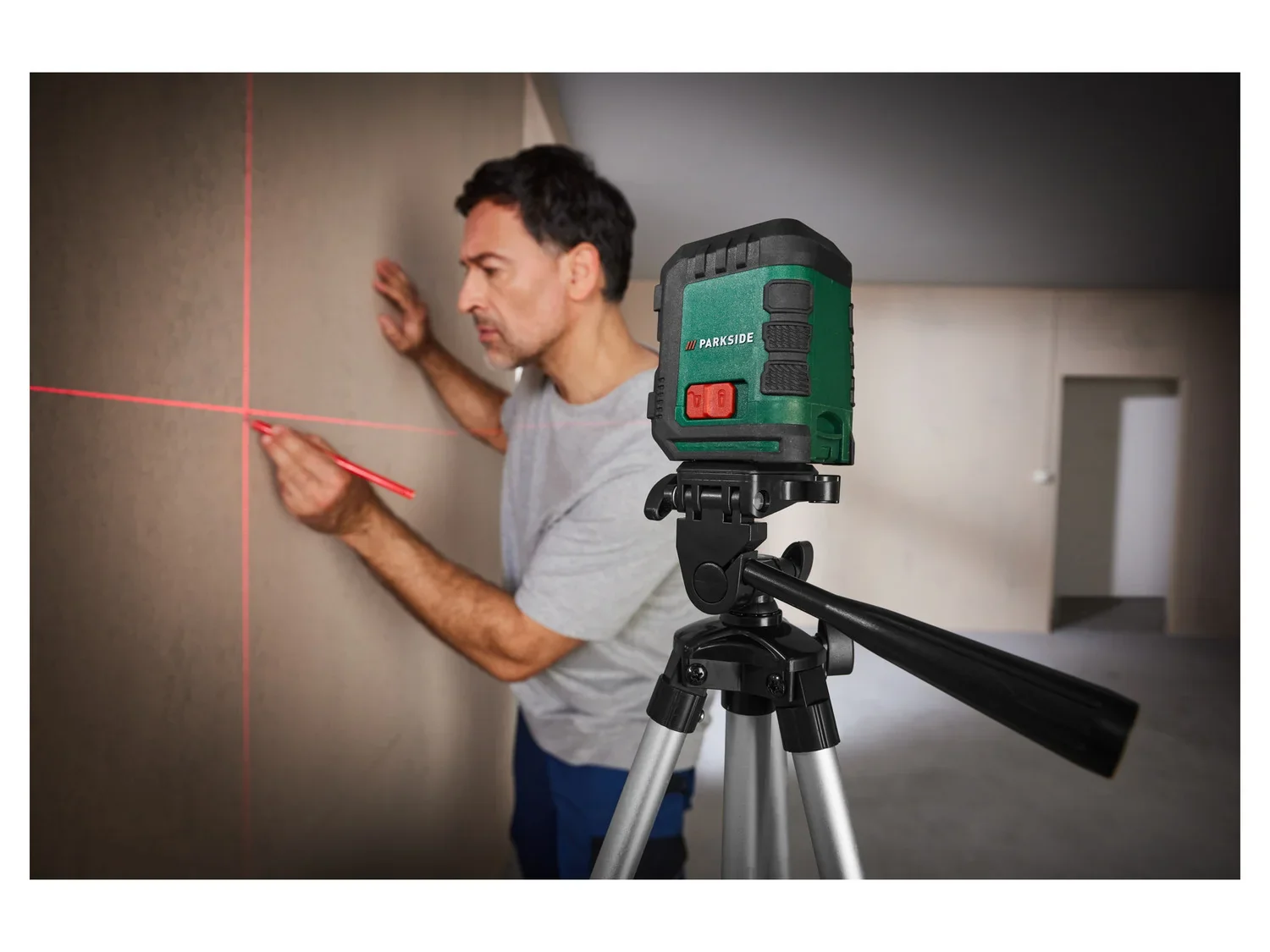 PARKSIDE Niveau laser en croix avec trpied PKLL 10 B4