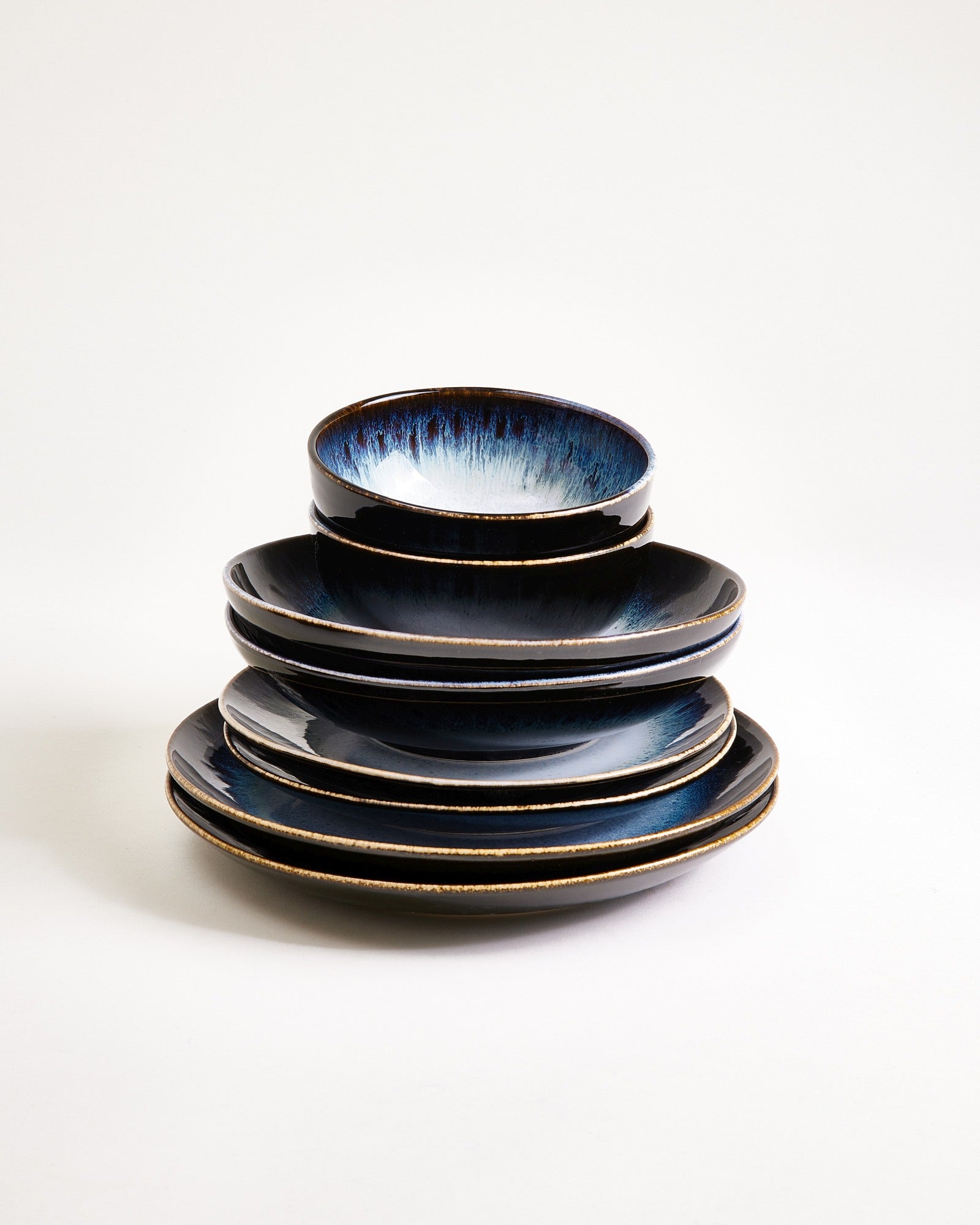 ALCACHOFRA - TABLEWARE SET CLASSIC BLACK-BLUE 8 PIECES
