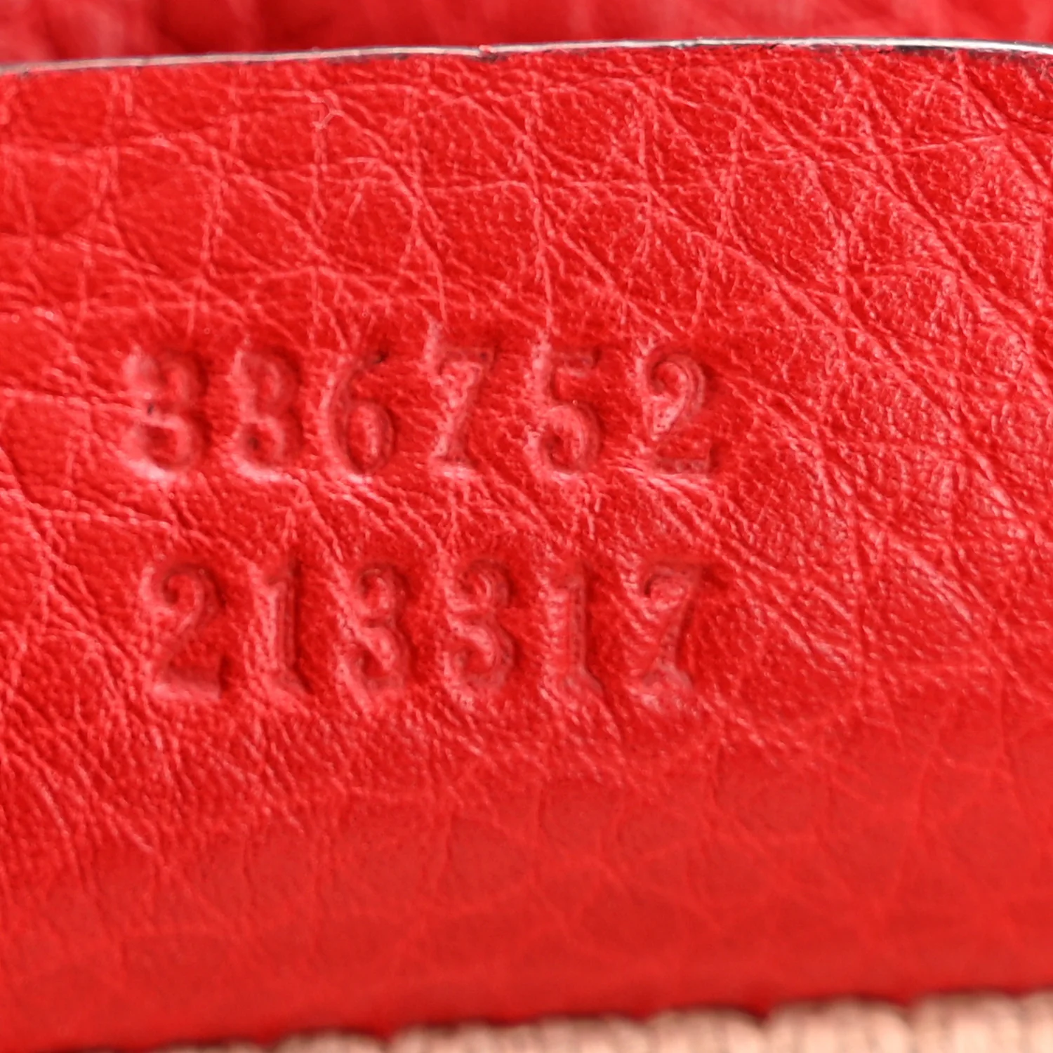 Pebbled Calfskin Medium Soho Flap Crossbody Tabasco Red