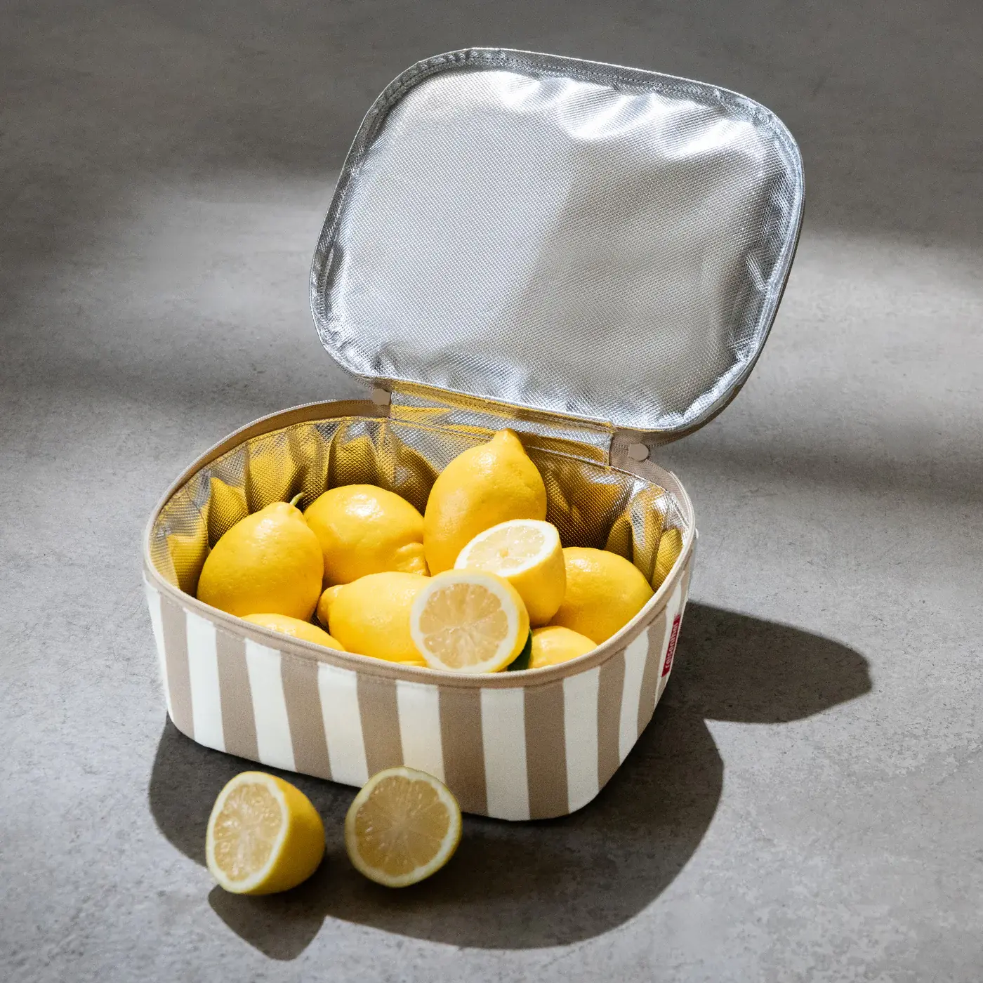 coolerbag M pocket summerstripes coffee