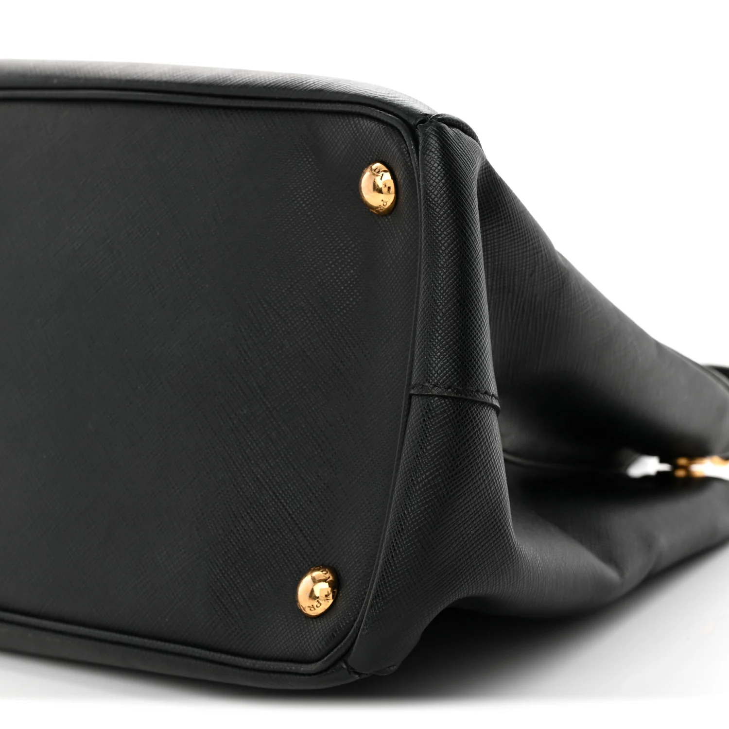 Saffiano Medium Galleria Double Zip Tote Black