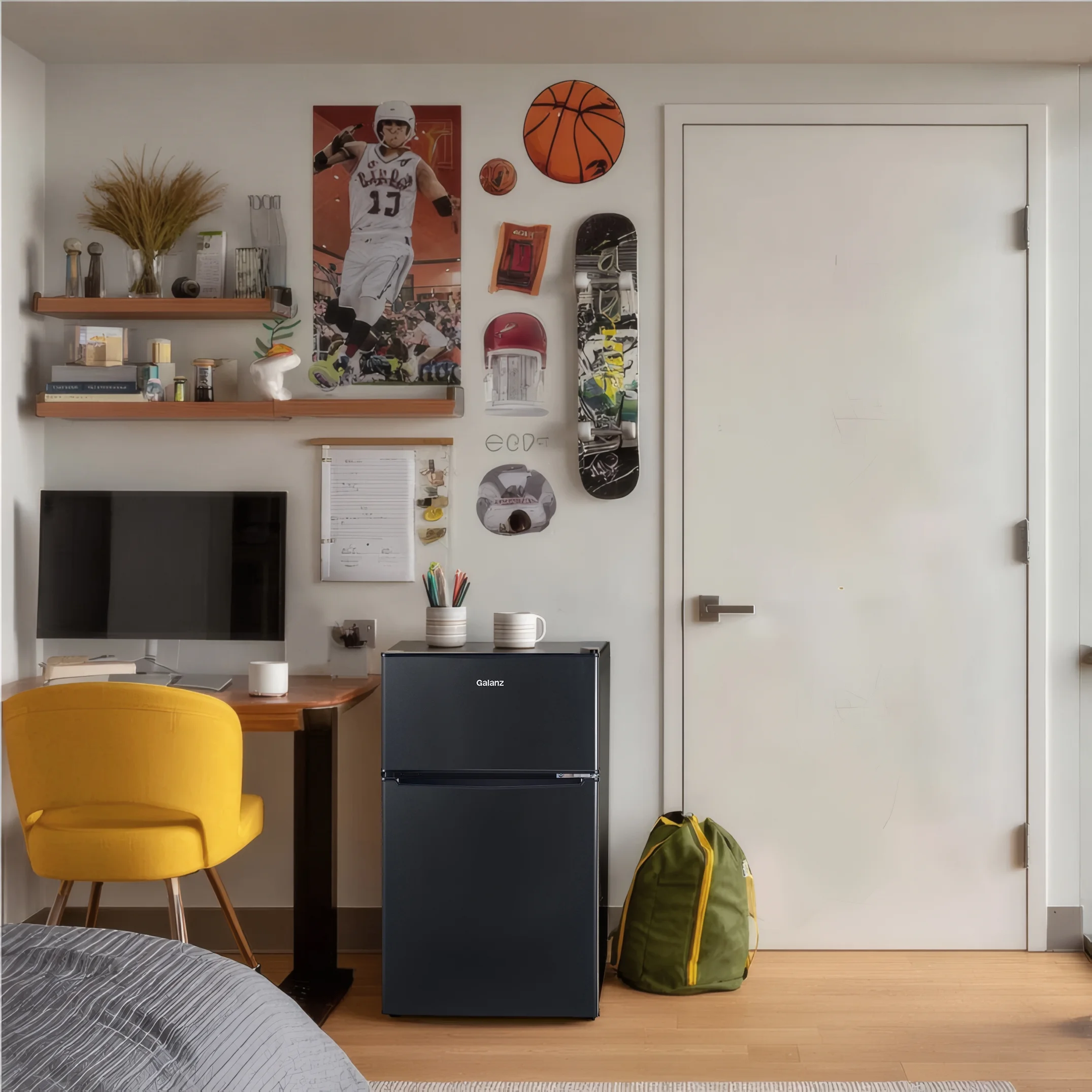 3.1 Cu ft Two Door Mini Fridge, Black, New(Black) - Image 7