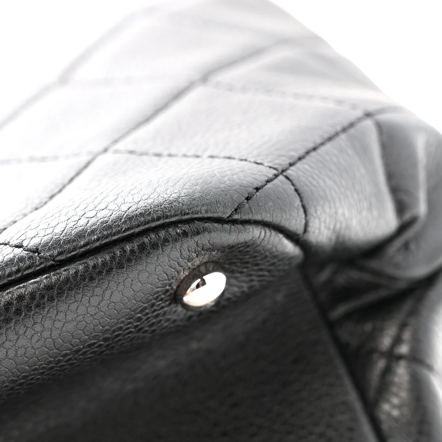 Caviar Quilted CC Timeless Soft Tote Black