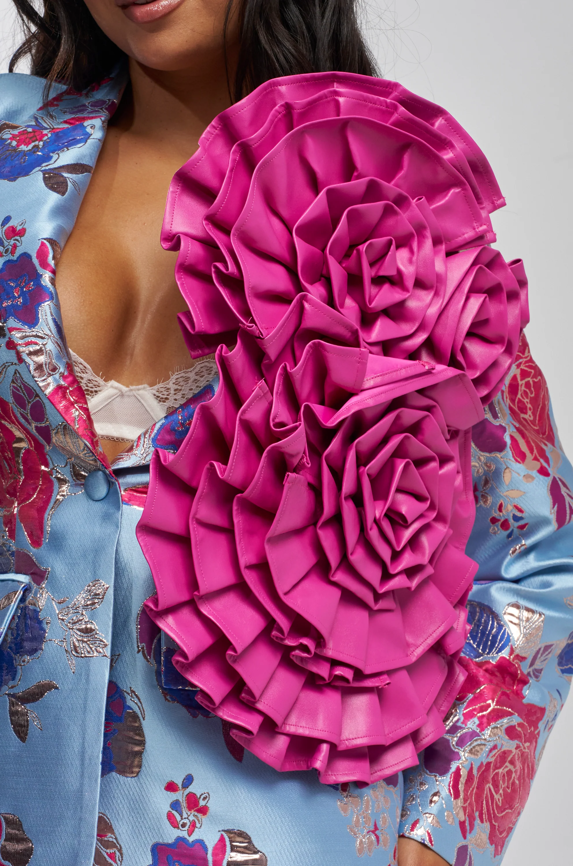 IN MY POWER PU STATEMENT BROOCH - Akira Store