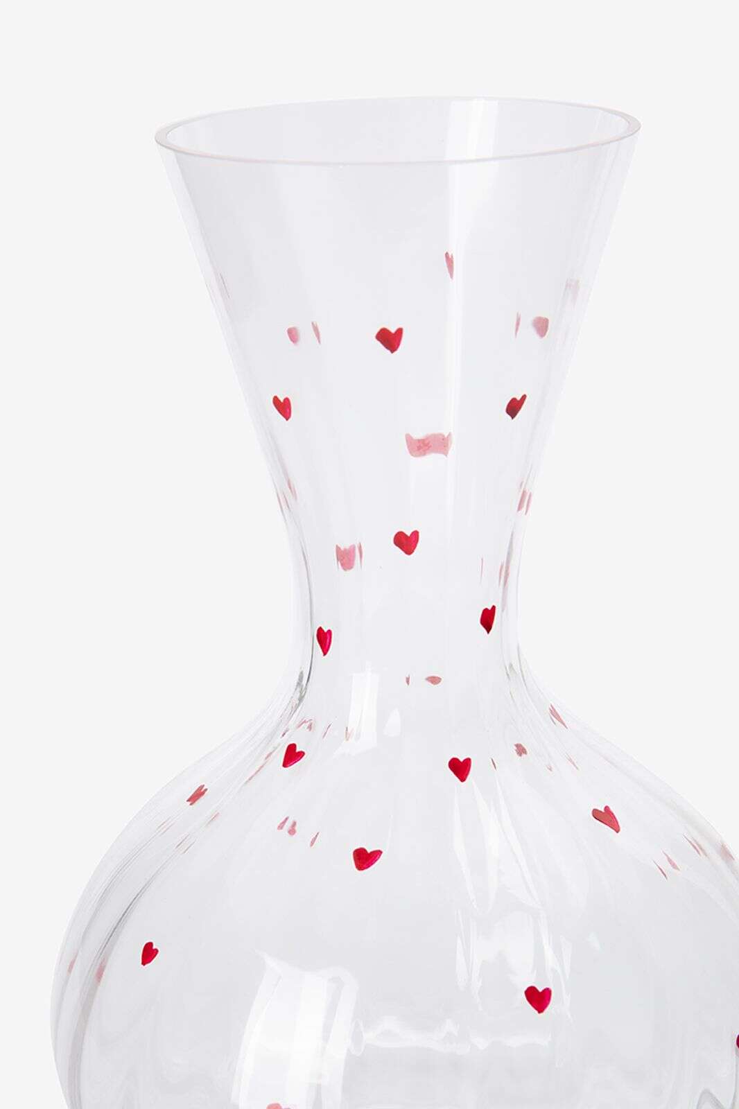 Glazen karaf met hartjes