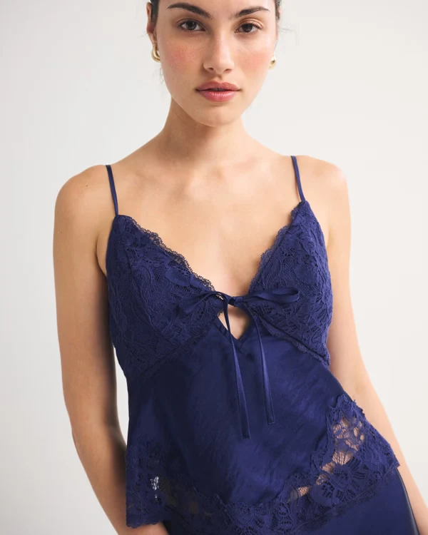 Bra-Free Lace-Pieced Set Top-Blue