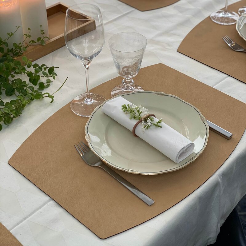 Ellips bordbrikke 45x35 cm beige