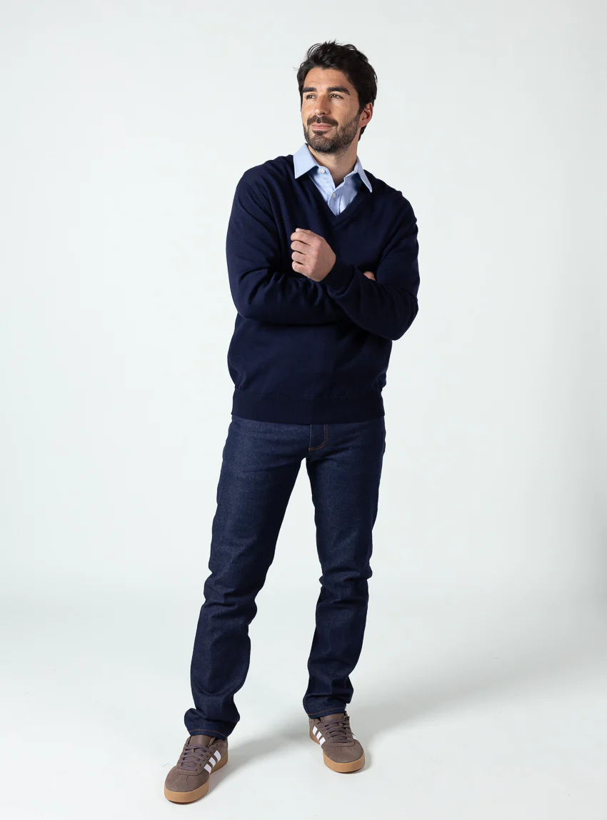 Pull homme col V 100% laine mérinos bleu marine