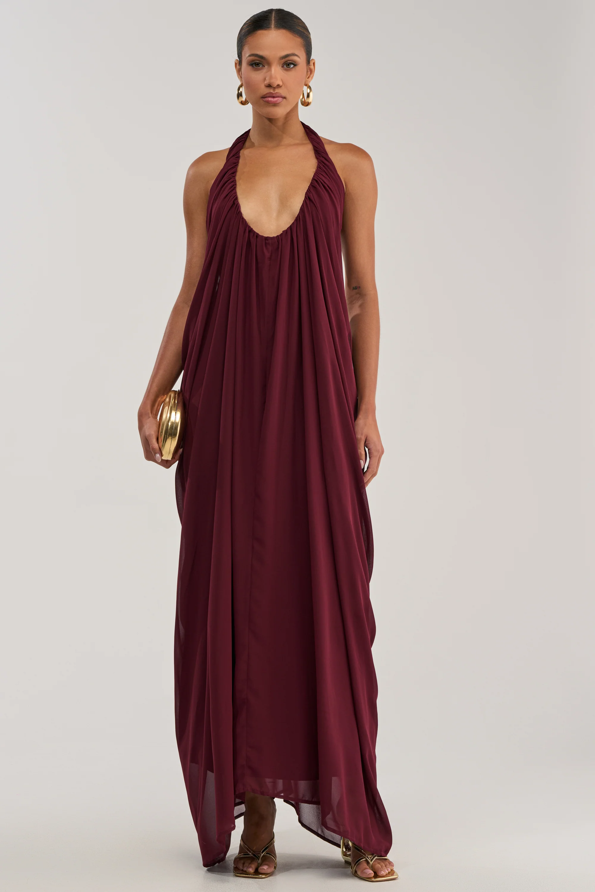 RAMONA PLEATED MAXI DRESS IN BURGUNDY - Akira Store