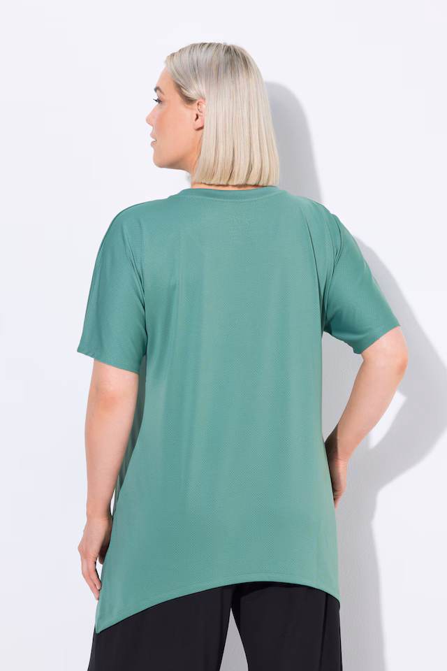 Quick Drying Pointed Hem Stretch Fit Tee