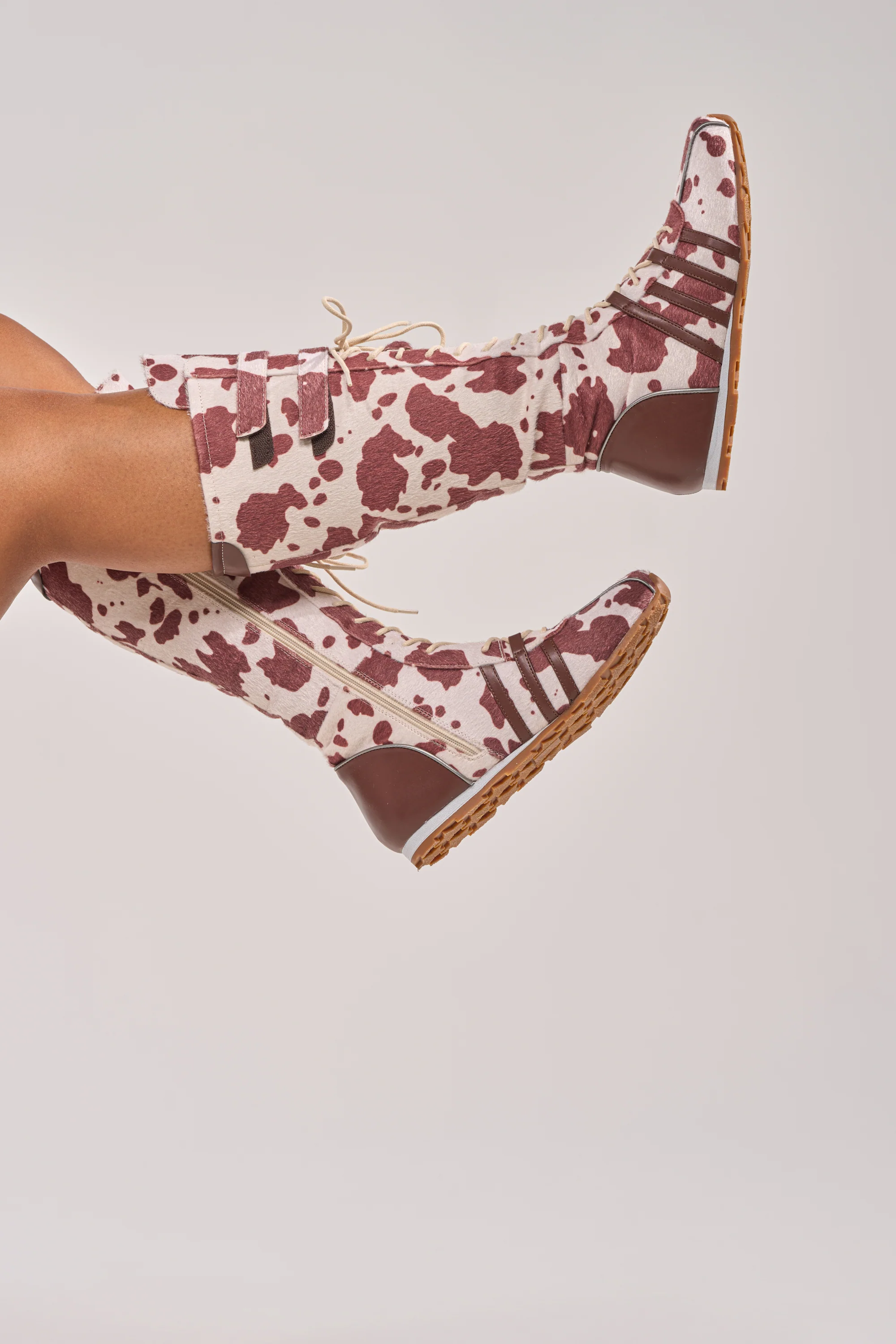 AZALEA WANG OZZY BROWN MULTI FLAT KNEE HIGH SNEAKER - Akira Store