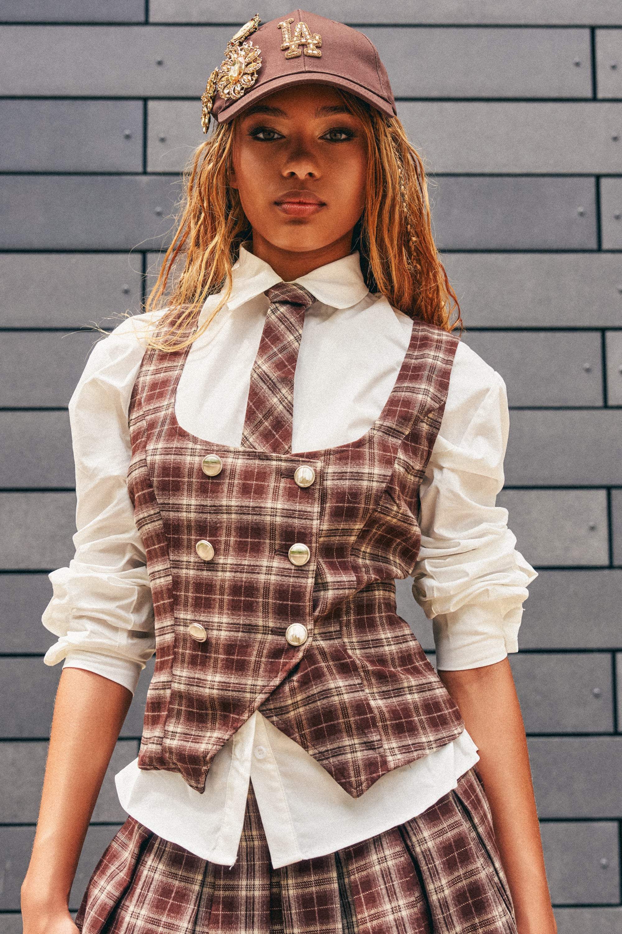 SCHOOL GIRL VIBES VEST - Akira Store