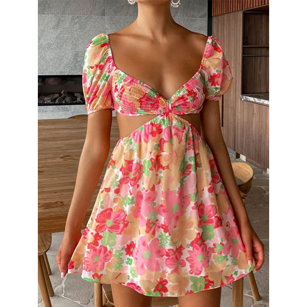 Robe mini à manches bouffantes et découpes