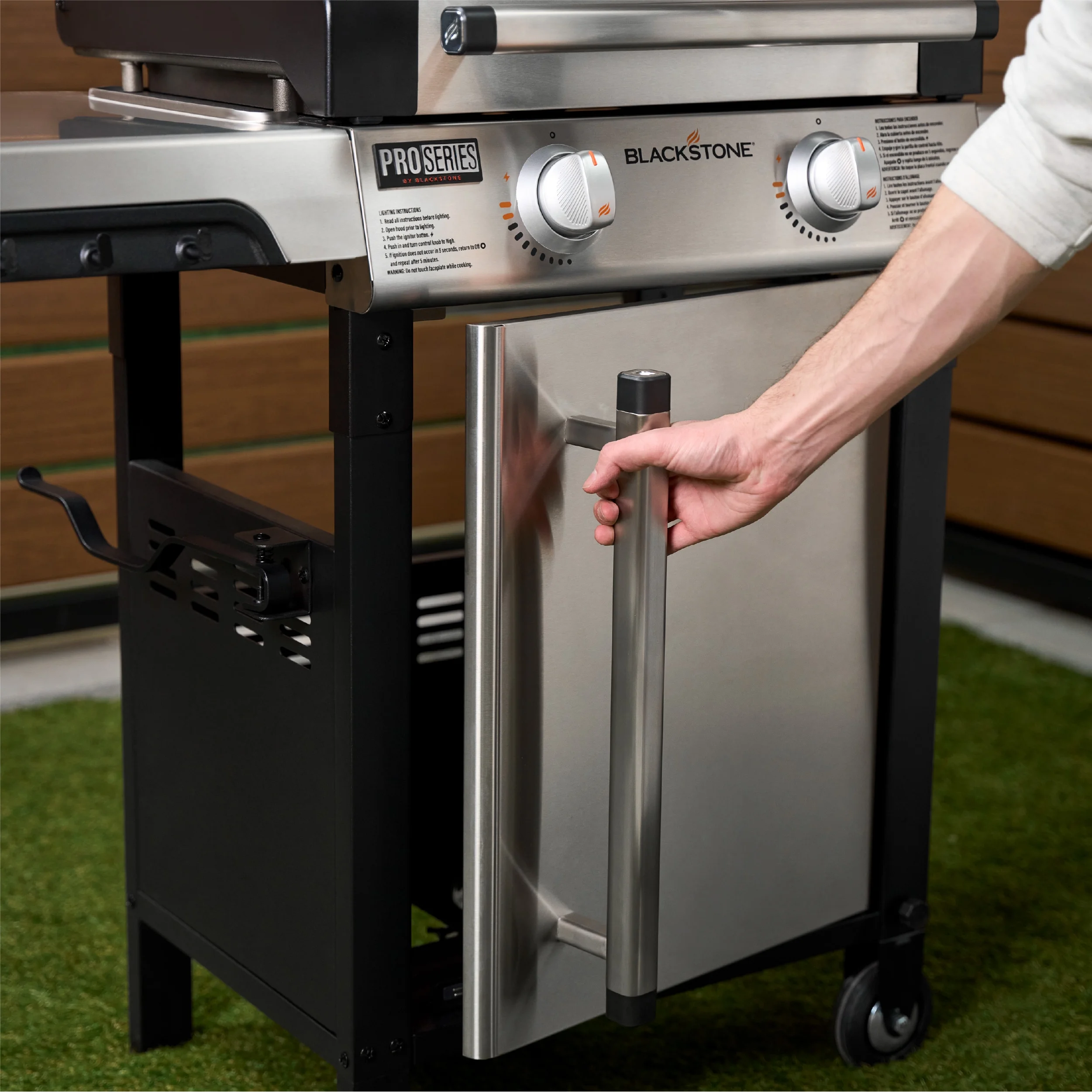 ProSeries 2-Burner 22" Propane Omnivore Griddle with Dual Side Shelves - Image 7
