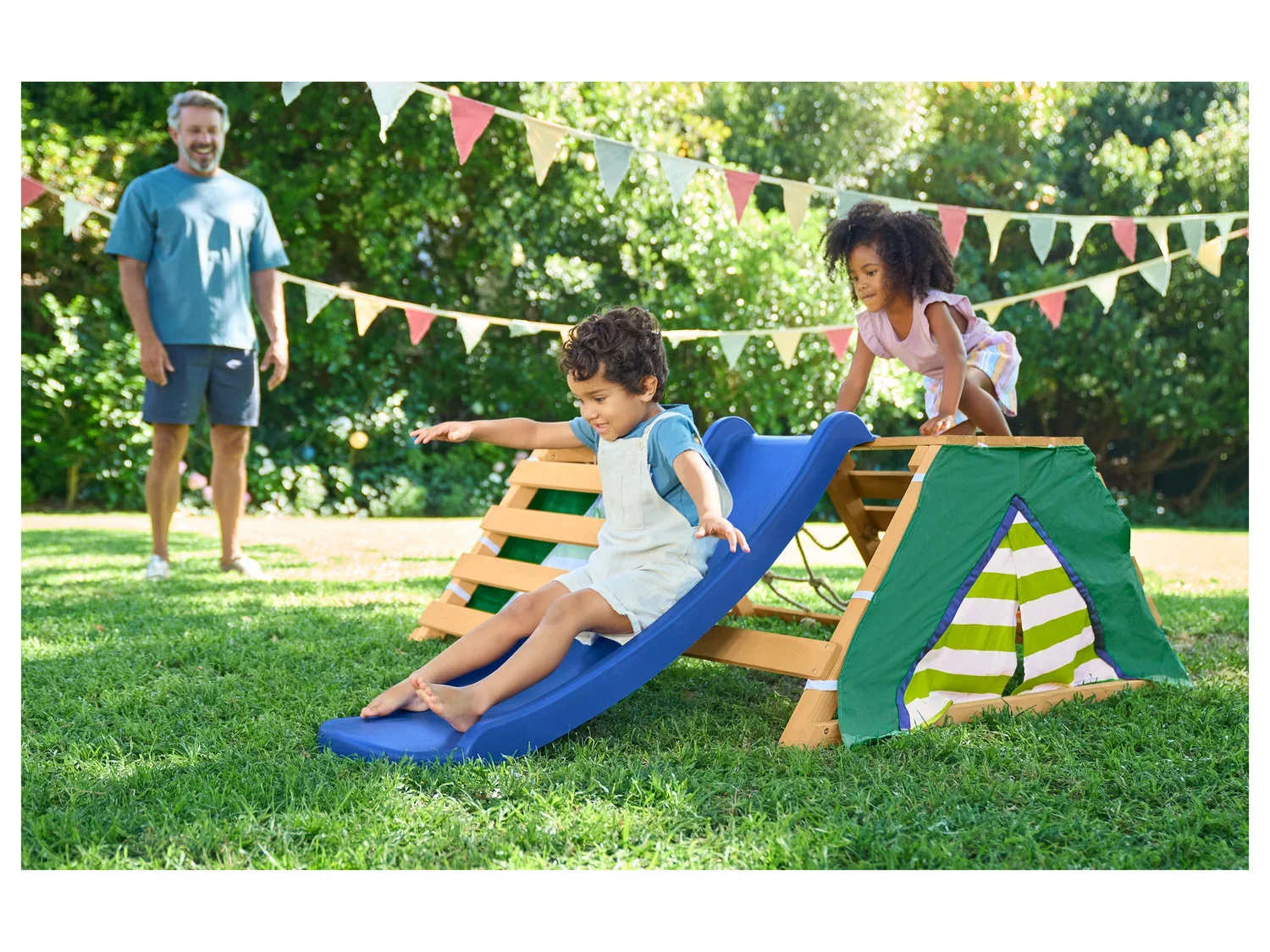 Playtive Tipi avec filet d'escalade et toboggan