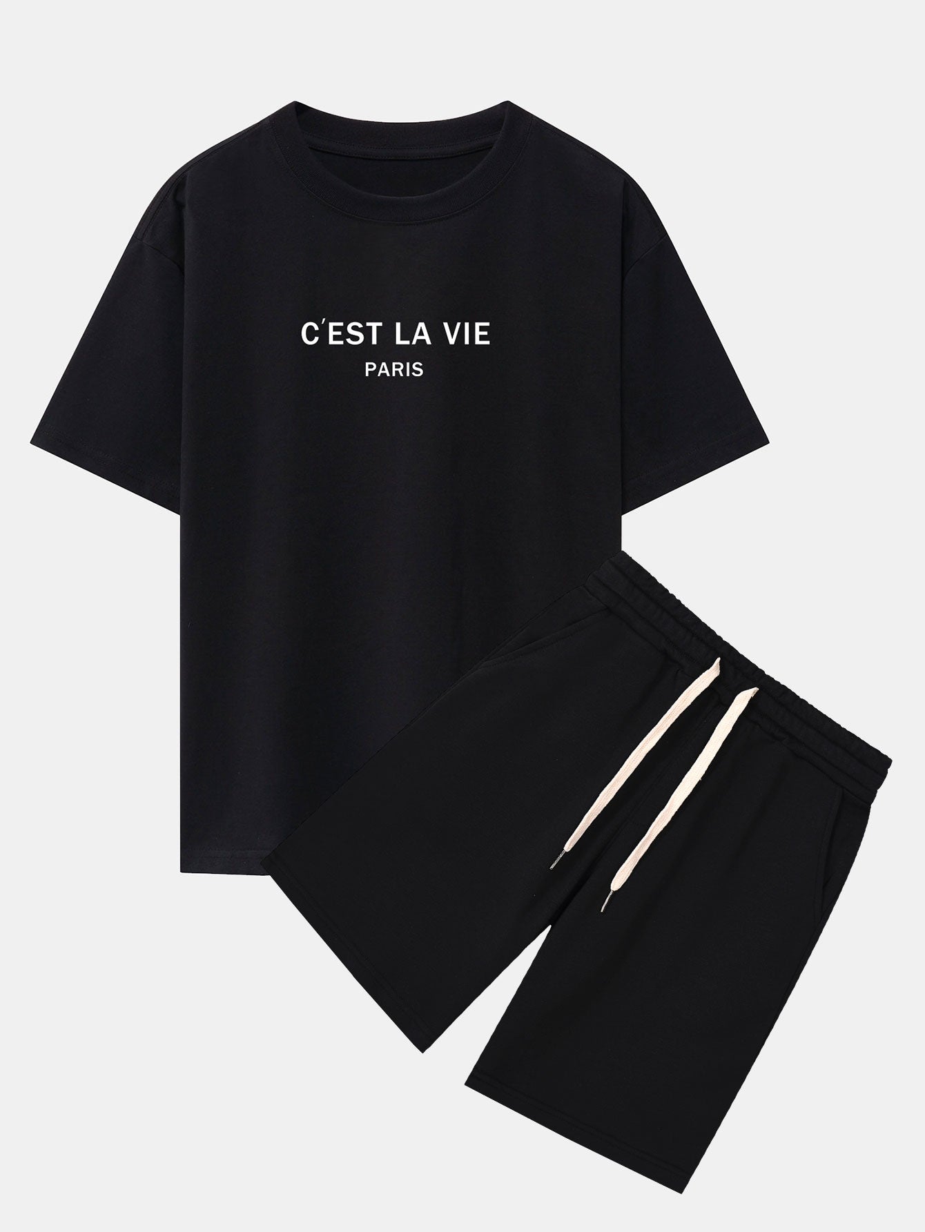 T-shirt oversize à épaules tombantes et imprimé lettres de Paris, et short de survêtement assorti.