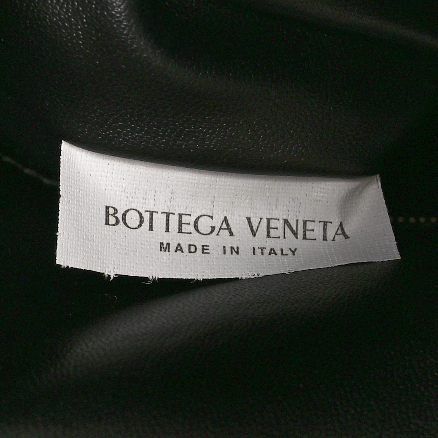 Silky Calfskin Large Hop Black