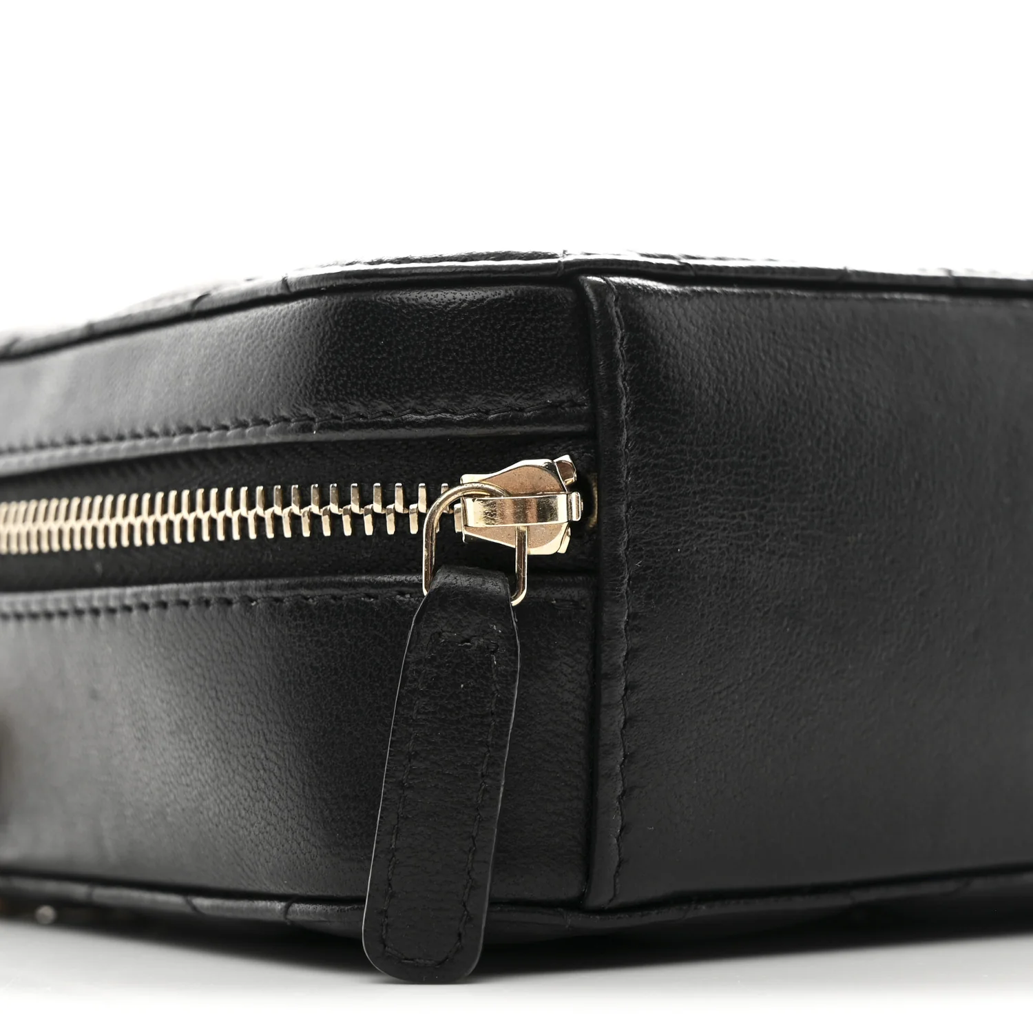 Lambskin Quilted CC Pearl Crush Camera Case Black