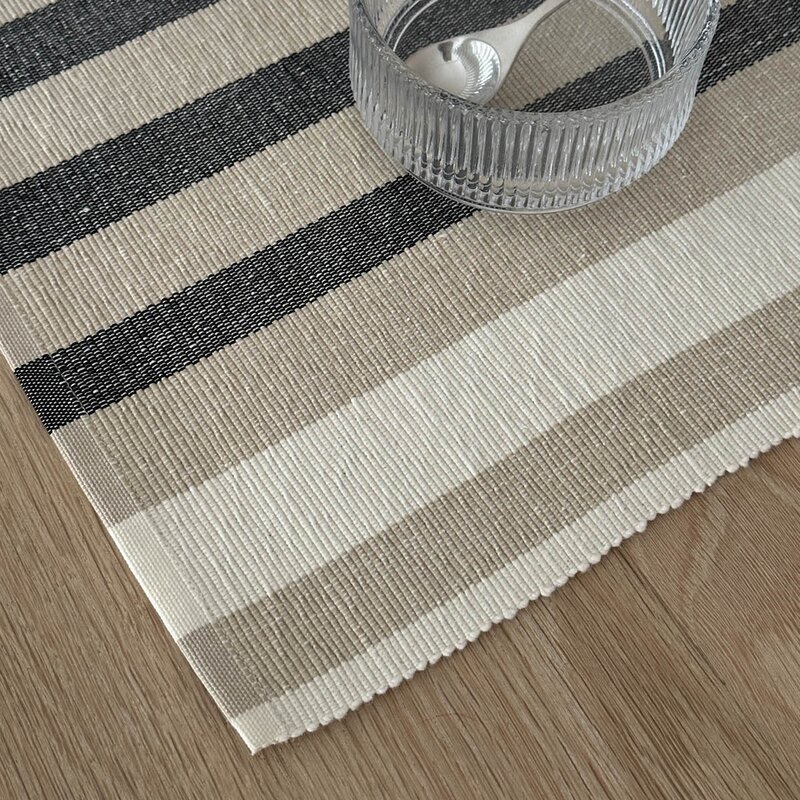 Vibeke Klint bordbrikke bred stripe 33x48 cm white