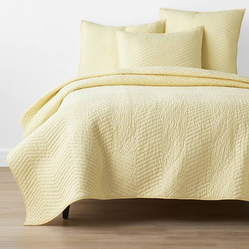 The Company Store Cotton Voile Quilt - Buttercream - Yellow, Size FQ - Black