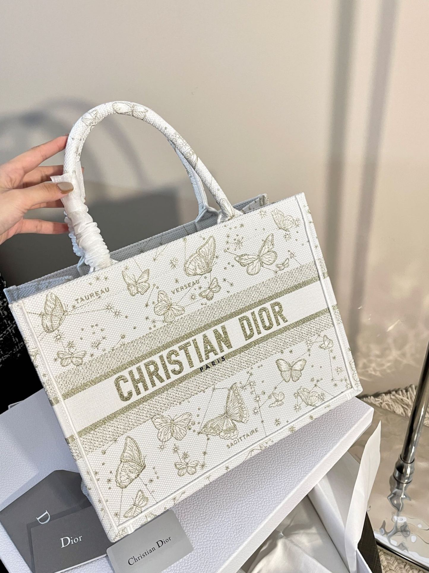 D book tote bag butterfly size: 36??27??16cm