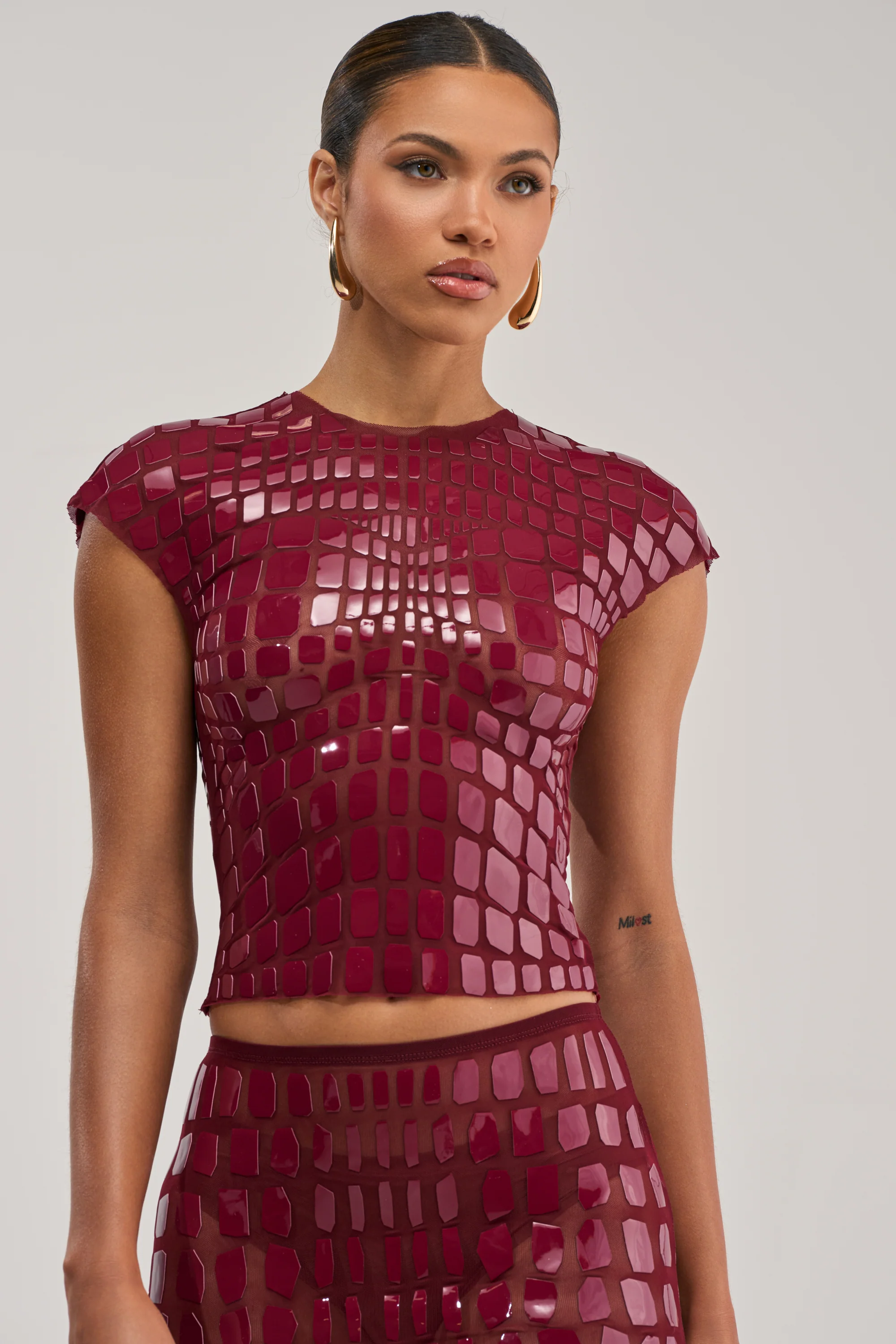 SEE THROUGH ME TOP IN BURGUNDY - Akira Store