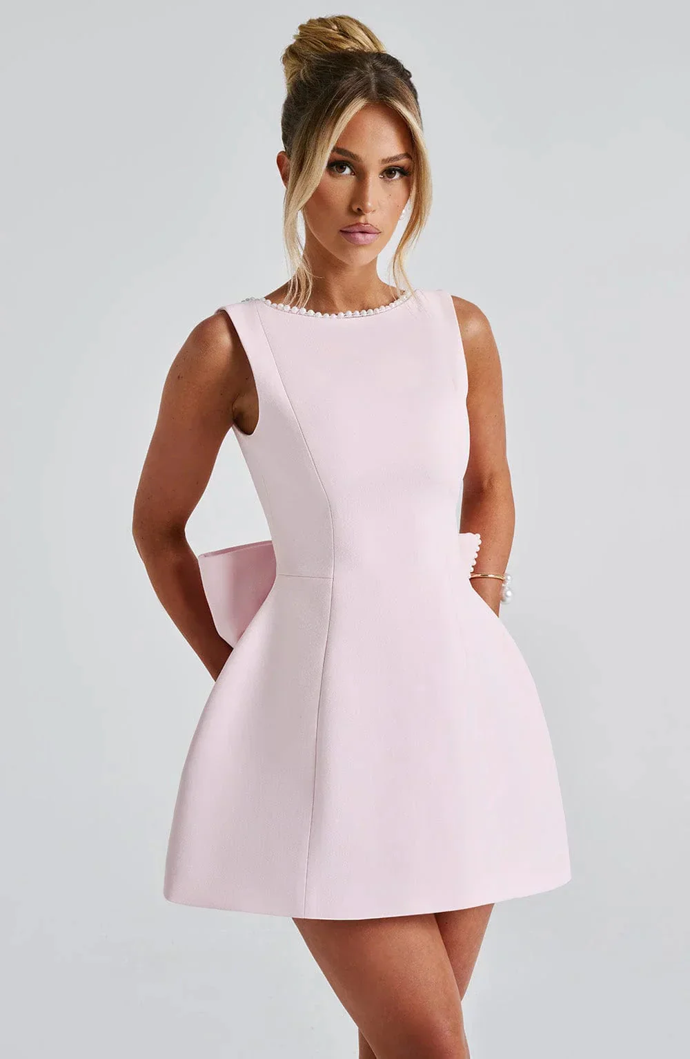 Robe de cocktail pour femme à dos noué