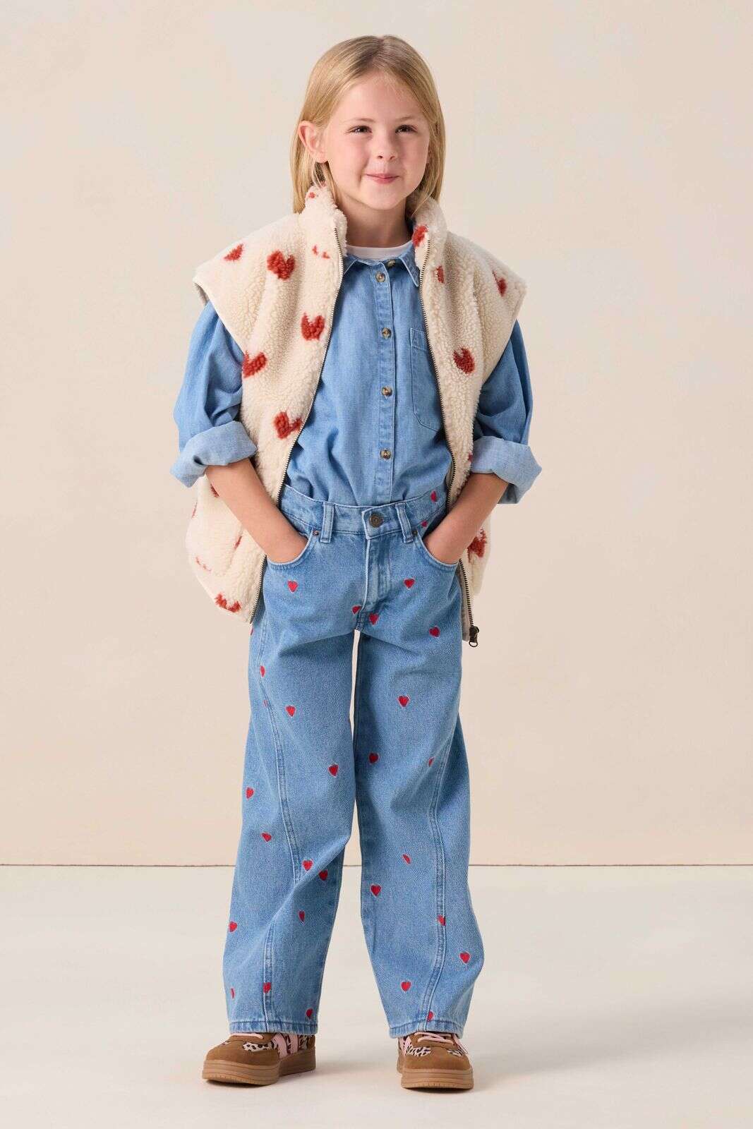 Wit teddy gilet met hartjes